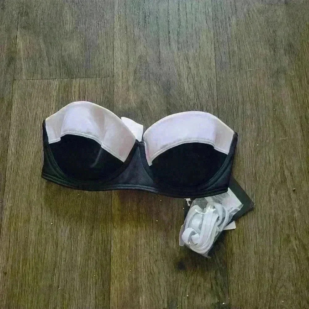 NWT Echo New York Bikini Top Size Small